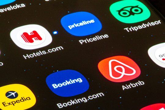 airbnb - booking - tripadvisor